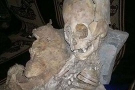 揭开秘鲁考古人发现巨头干尸的真相