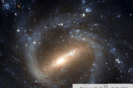 科学家发现相当1.4亿个太阳超大黑洞