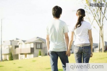 喝了点酒,看见东西穿过朋友走到自己面前!男子...