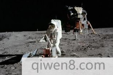 世界上第一艘载人登月飞船