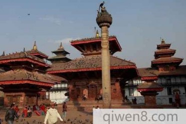 尼泊尔不朽的“性爱木雕”,广场上都是羞羞的雕像