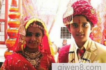 印度10岁女孩就要做这件事 为父母赚钱!