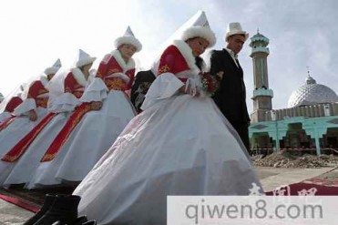 这国至今仍存在“抢亲”这种习俗!年轻人却越来越...