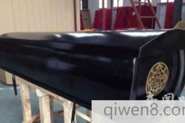 中国的棺材为什么一头高一头低,国外的却是平的?