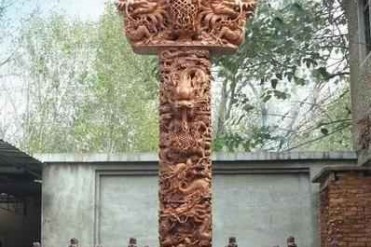 世界上最大的桃木宝剑:剑高6.36米 身宽1.7米