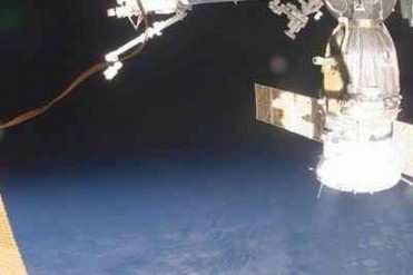 世界上最大的人工天体:"阿特兰蒂斯"号和"平...