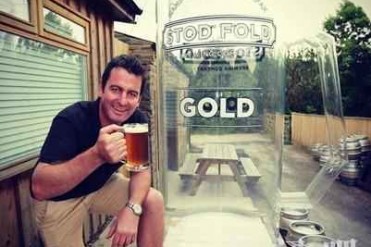 世界上最大的玻璃啤酒瓶 容量达3664品脱