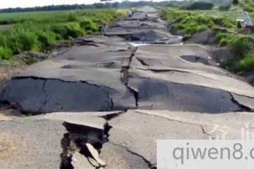 世界上最烂的公路:俄罗斯"奥运之路" 坑坑洞洞