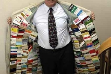 世界上拥有信用卡最多的人,1497张