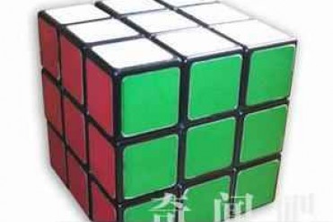 世界上解魔方最快的记录:1.51秒 美国的14岁少年