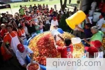 世界上最大的水果沙拉 重达5公吨