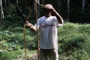 世界上最长的蚯蚓 拉升可达2米