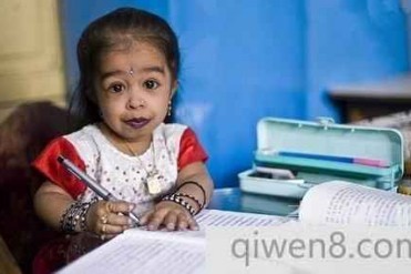 世界上最矮的女人:身高只有0.528米