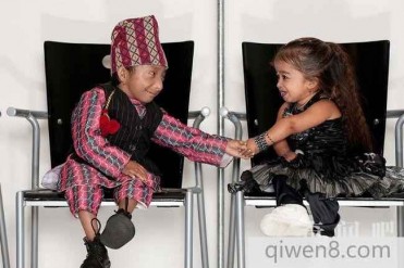 世界上最矮的女人 乔蒂身高62.8厘米