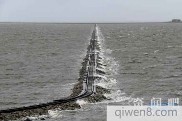 现实中的海上列车!盘点全球最美的火车线路