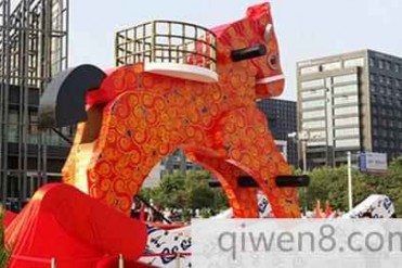 世界上最大摇木马