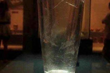 世界上最贵的杯子中国文物水晶杯