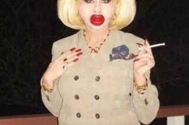 我把乳头整成了小桃心!盘点那些整容狂人们