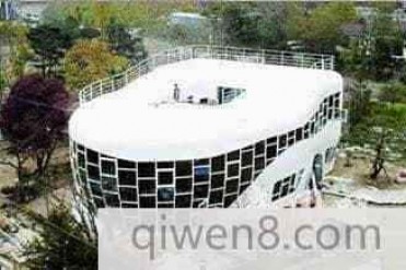 世界上最大的马桶斥资110万美元修建