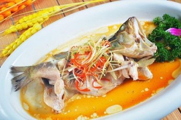 鲈鱼冷水蒸还是热水蒸