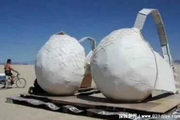 世界最长的胸罩链 世界最多的文胸收藏(95公里)