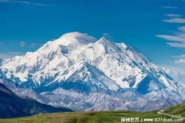 世界上最高的死火山 阿空加瓜山海拔6962米(位于...