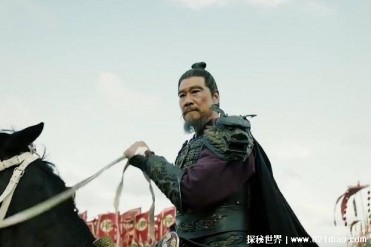 将军指挥作战时为何身穿披风 可以保暖御寒(比较...