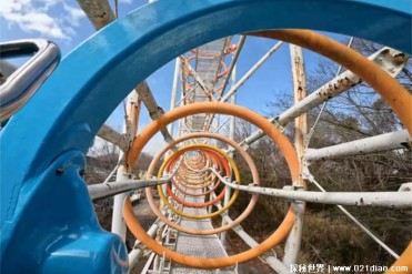 世界上最恐怖的十大过山车抢救地心位于台湾(呈倾...