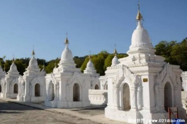 世界上最大书籍 缅甸曼德勒碑林佛塔价格昂贵(超3...