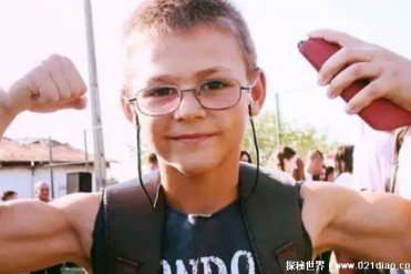 世界上最强壮的小孩 5岁用双手走完了10米(有强壮...