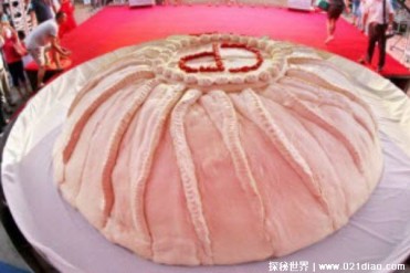 世界上最大的包子 500公斤馅和867公斤面粉制作(...