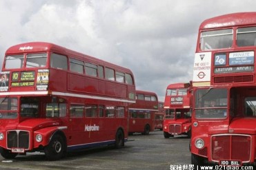 世界上最奇特的公交车 位于英国引导式公交车(速...