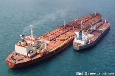 世界上最大的船 是超大型原油运输船(长达458米)